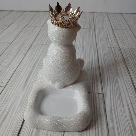 Bath & Body Works Sparkly Royal Polar Bear Soap Bottle Holder - Picture 4 of 8